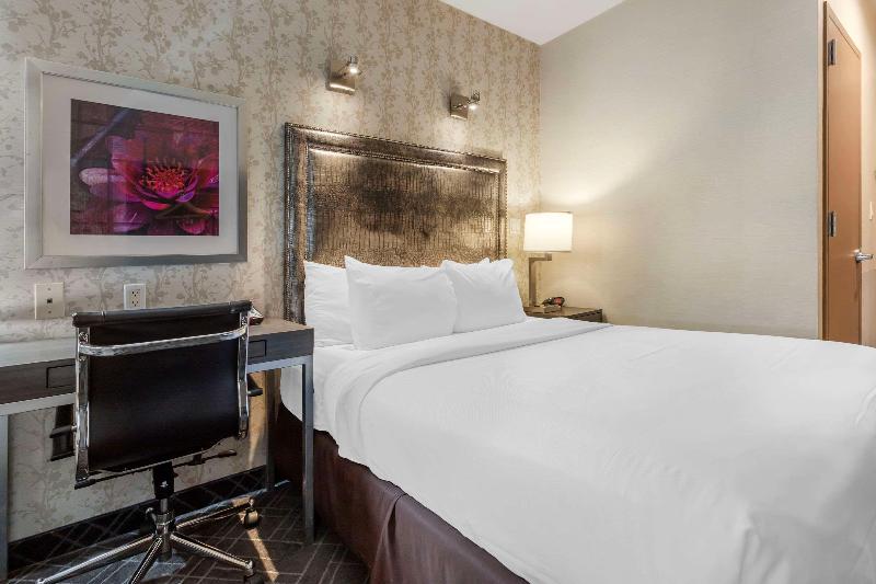 Times Square West Hotel, BW Signature Collection - Oda