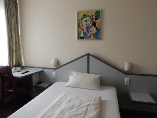 Bahn Hotel Dusseldorf fotoÄŸrafÄ±