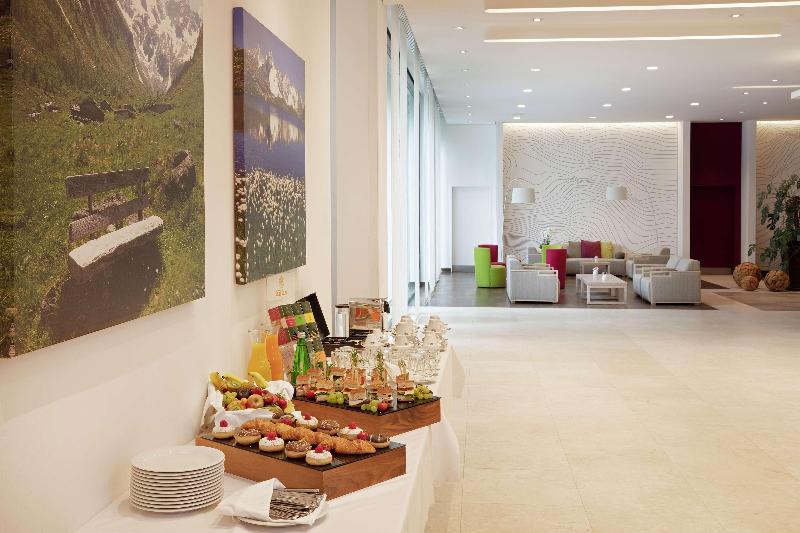 Hilton Garden Inn Davos - Lobi