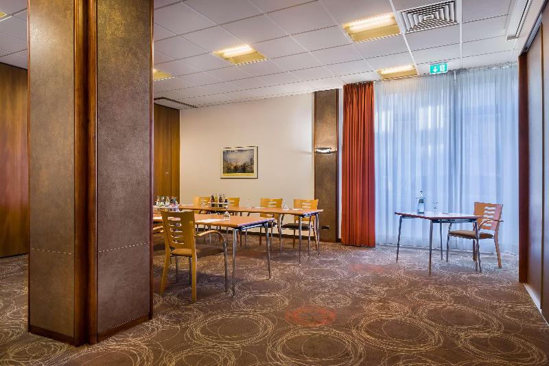 Garner Hotel Bochum by IHG - Toplantı