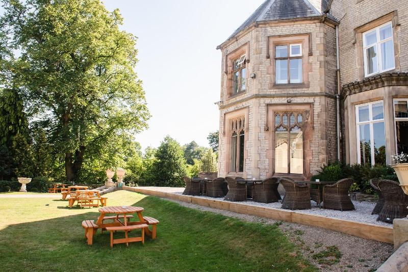 Mercure Sheffield Kenwood Hall & Spa - Teras