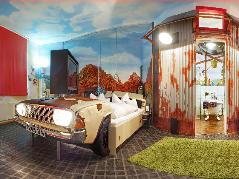V8 Hotel Classic Motorworld Region Stuttgart - Oda