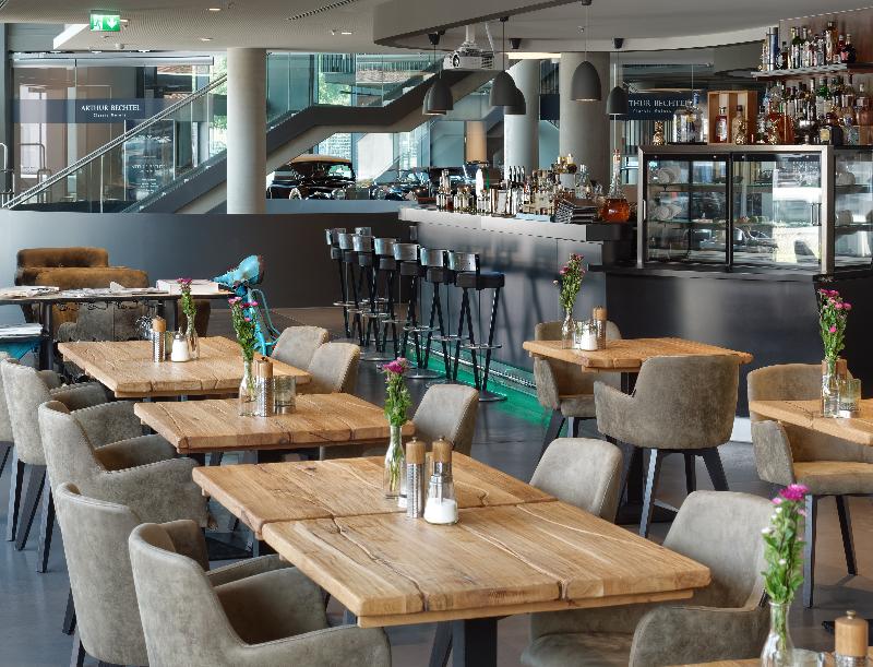 V8 Hotel Classic Motorworld Region Stuttgart - Restoran