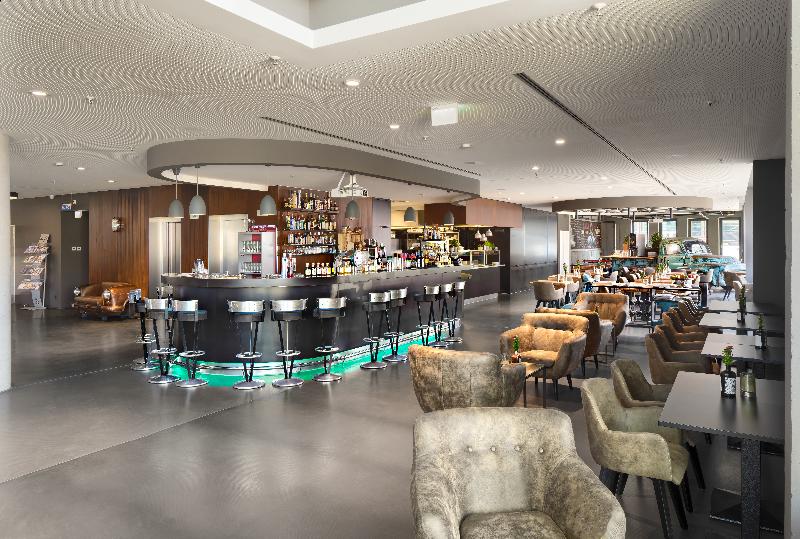 V8 Hotel Classic Motorworld Region Stuttgart - Restoran