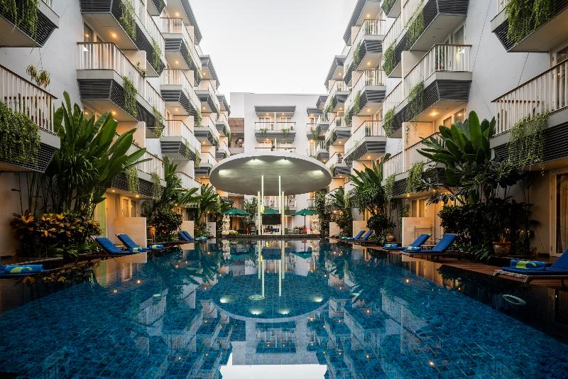 EDEN Hotel Kuta Bali - Havuz