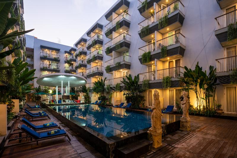 EDEN Hotel Kuta Bali - Havuz