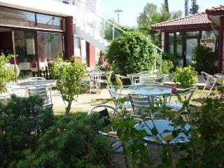Carna Garden Hotel
