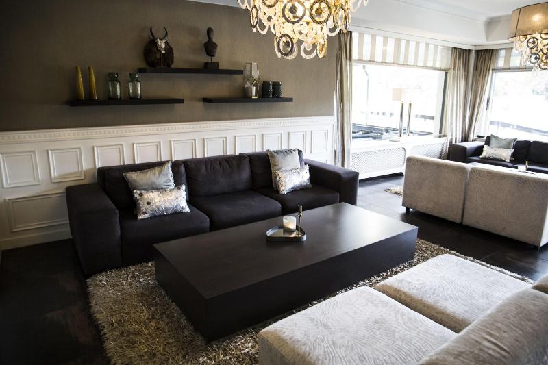 Moers van der Valk Hotel - Lobi