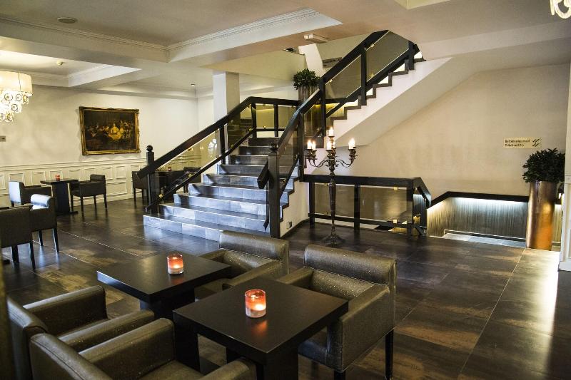 Moers van der Valk Hotel - Lobi