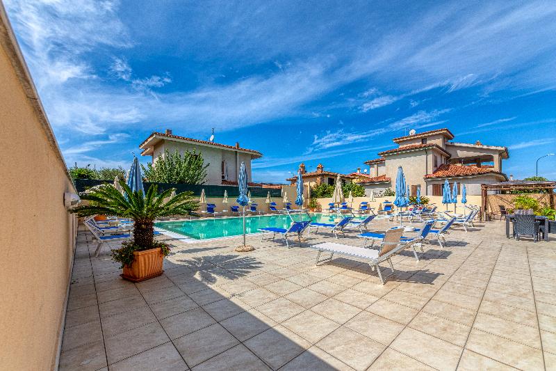 Le Torri Hotel - Havuz