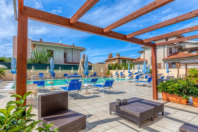 Le Torri Hotel - Havuz