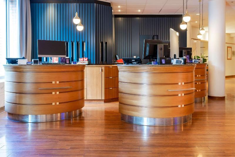 Radisson Blu Hotel Karlsruhe - Lobi
