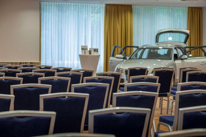Radisson Blu Hotel Karlsruhe - Genel