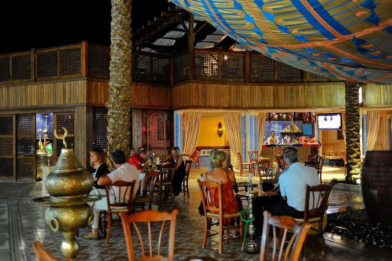 Reef Oasis Blue Bay Resort - Bar