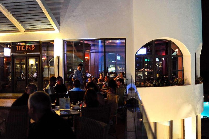 Reef Oasis Blue Bay Resort - Bar