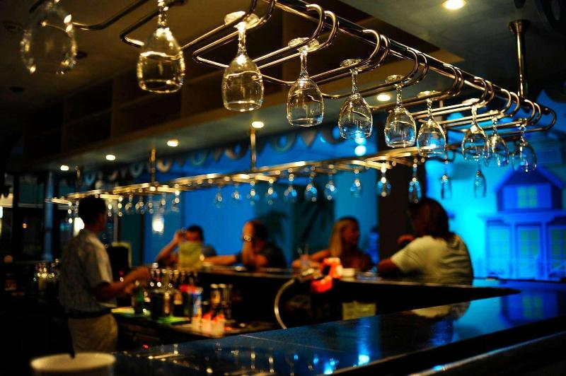 Reef Oasis Blue Bay Resort - Bar