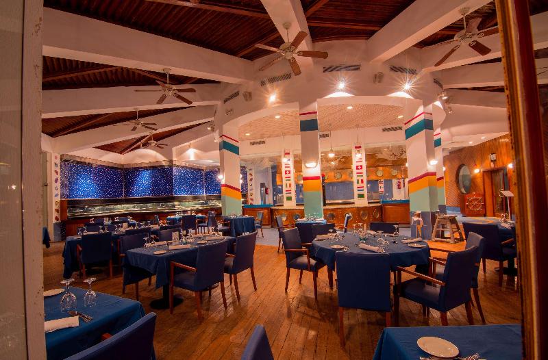 Reef Oasis Blue Bay Resort - Restoran