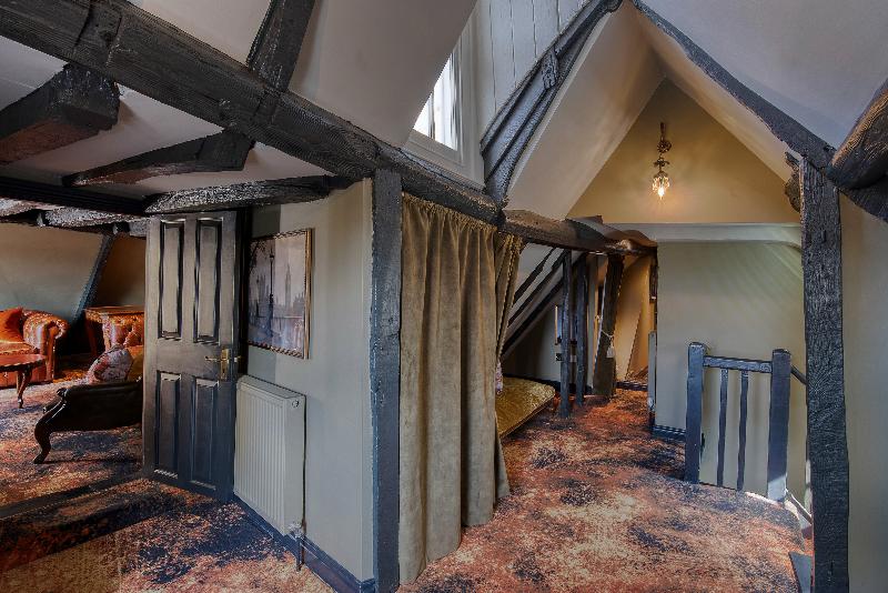 Guy Fawkes Inn - Oda