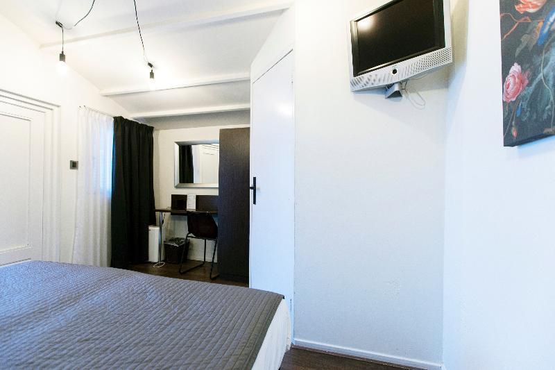 Quentin England Hotel - Oda