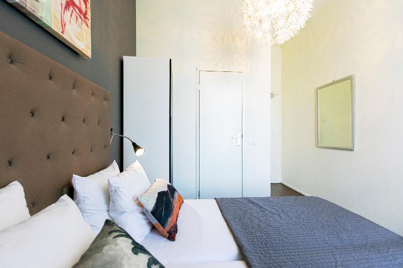 Quentin England Hotel - Oda