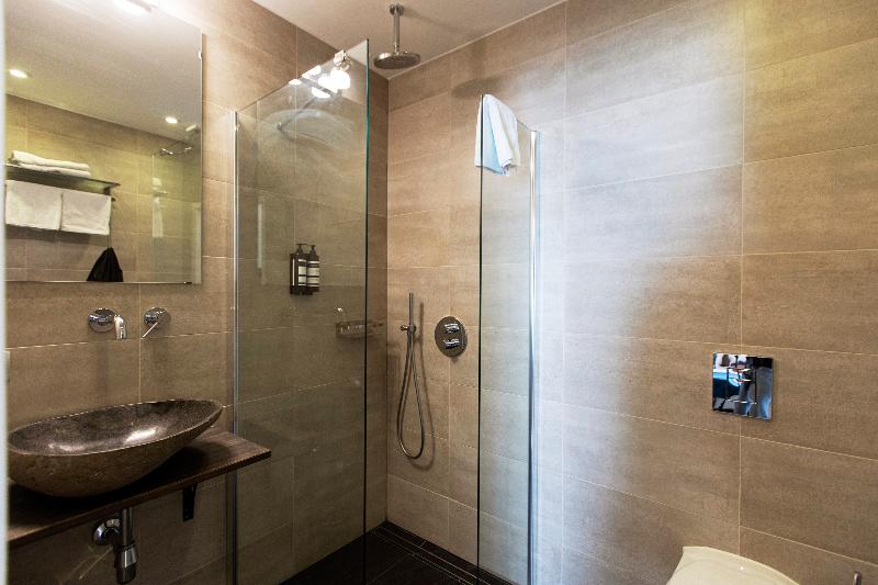 Quentin England Hotel - Oda