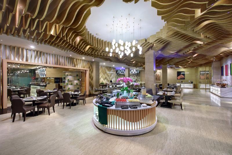 JS Luwansa Hotel And Convention Center - Restoran