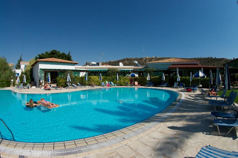 Hylatio Tourist Village - Havuz