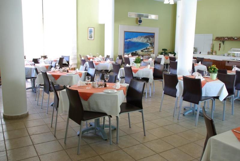 Hylatio Tourist Village - Restoran