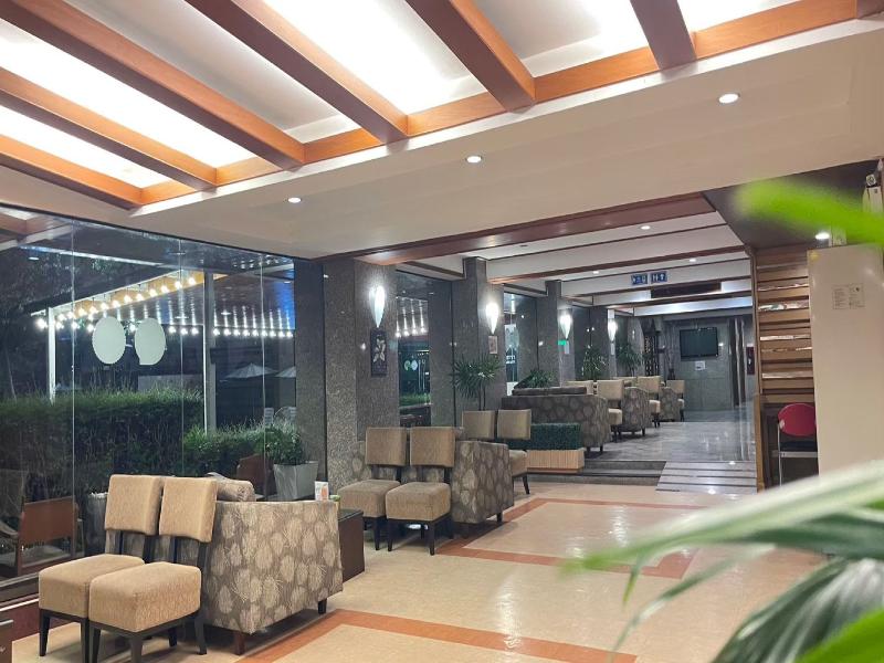 Tara Garden Hotel - Lobi