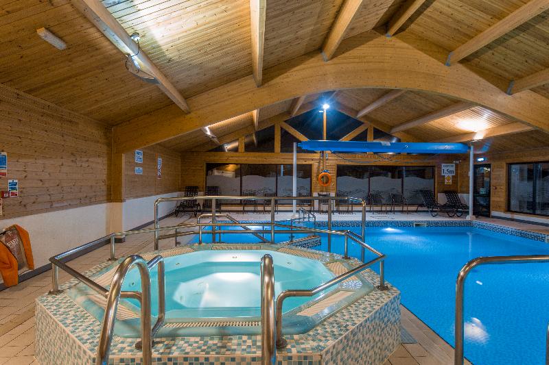 Pine Lake Resort - Havuz