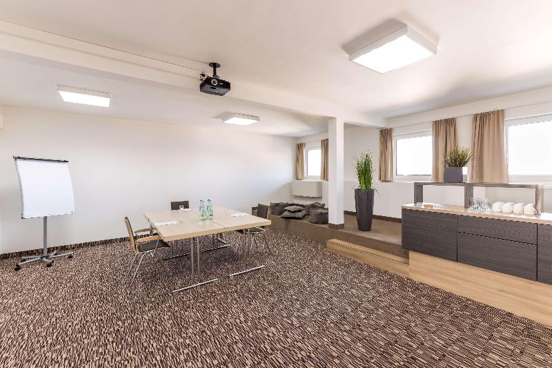Park Inn by Radisson Gottingen - Toplantı