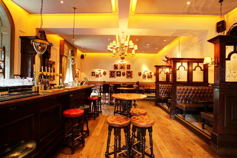 White Hart Hotel & Apartments - Bar