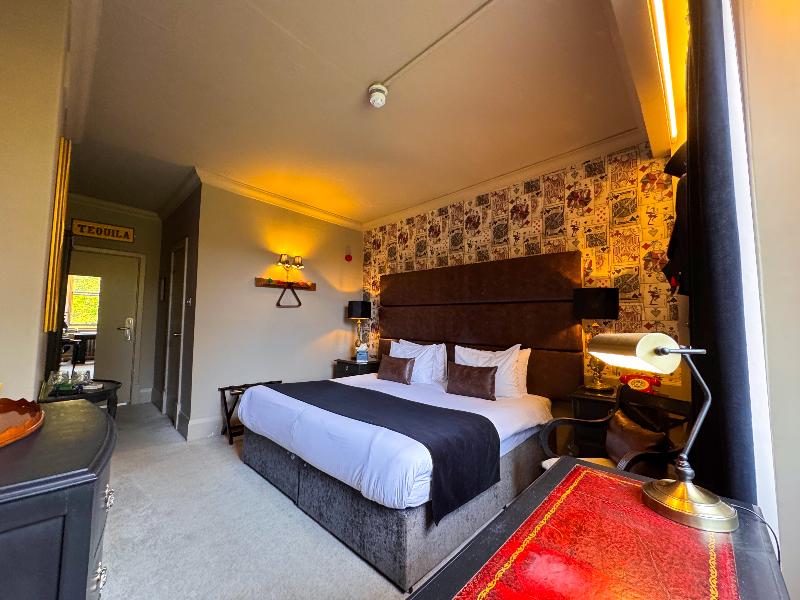 White Hart Hotel & Apartments - Oda