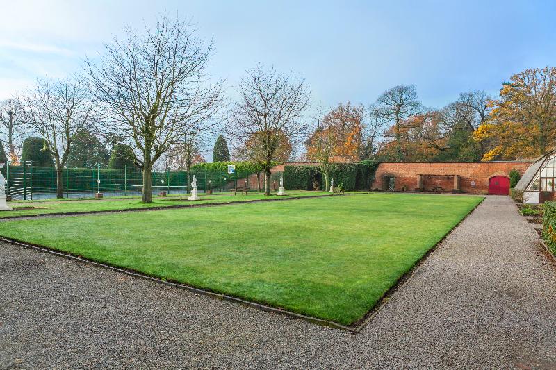 Wychnor Park Country Club - Genel