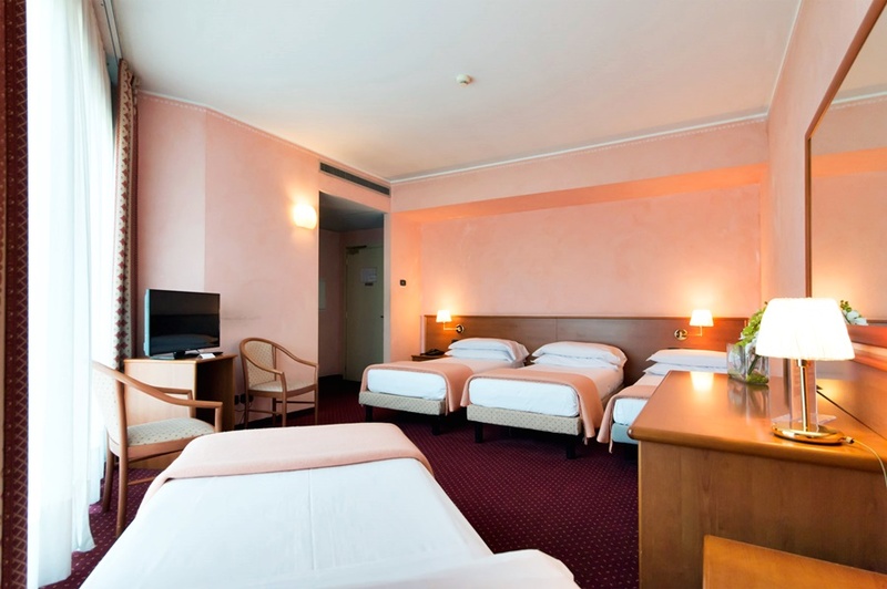 Airport Hotel - Genel