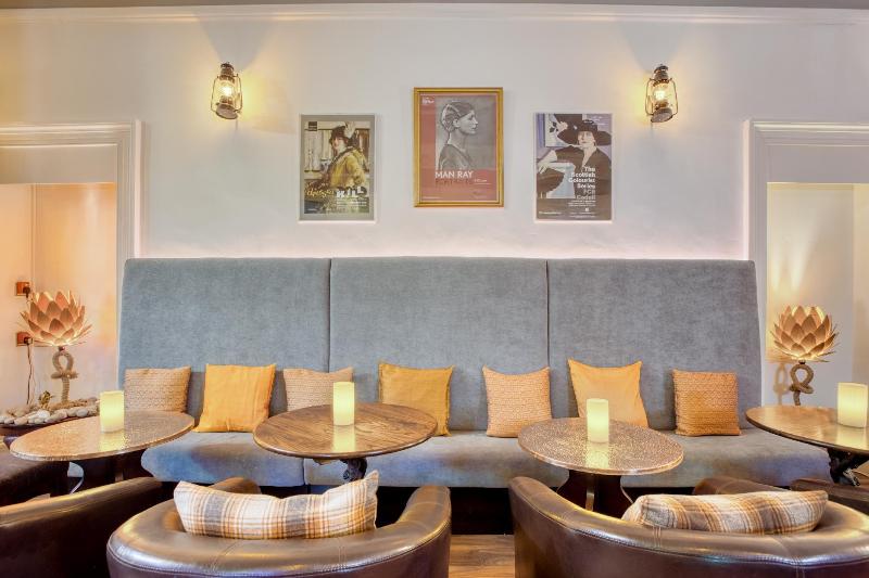 No 32 Hotel - Lobi