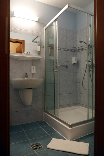 Six Inn Hotel - Oda