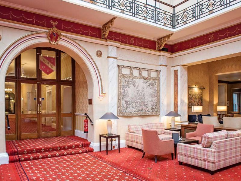 Oatlands Park Hotel - Lobi