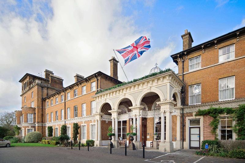Oatlands Park Hotel - Genel