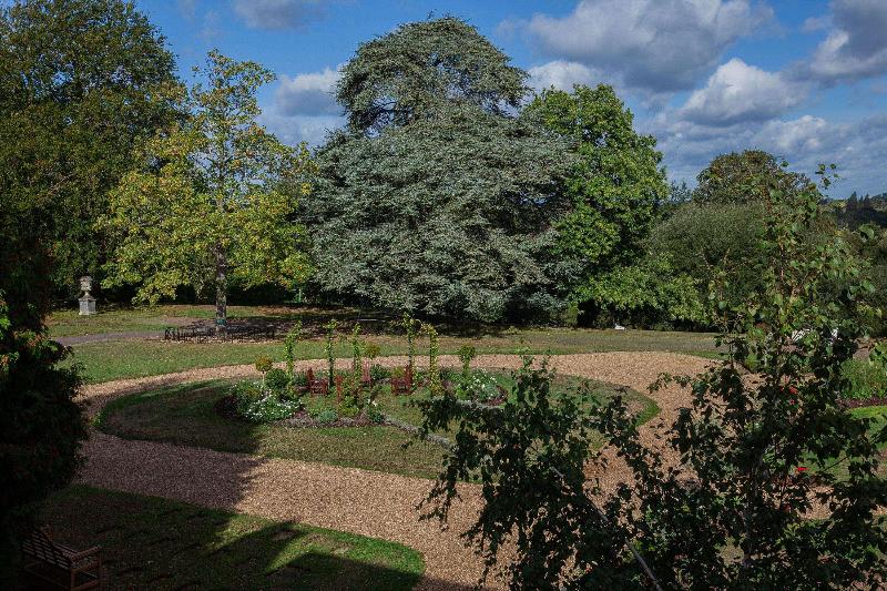 Oatlands Park Hotel - Genel
