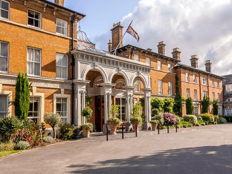 Oatlands Park Hotel - Genel