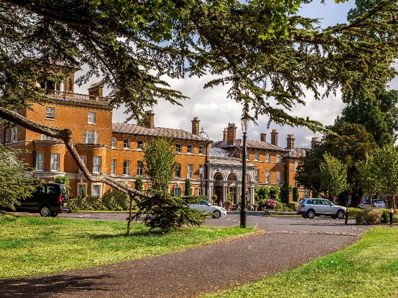 Oatlands Park Hotel - Genel