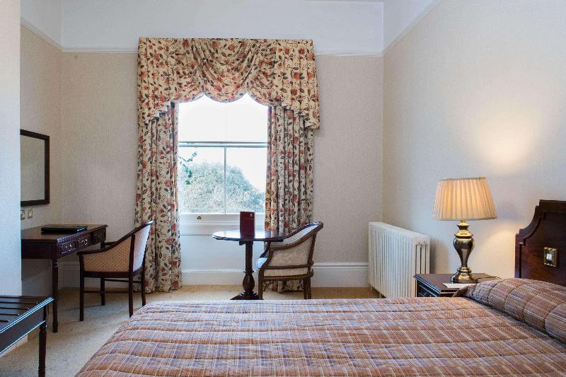 Oatlands Park Hotel - Oda