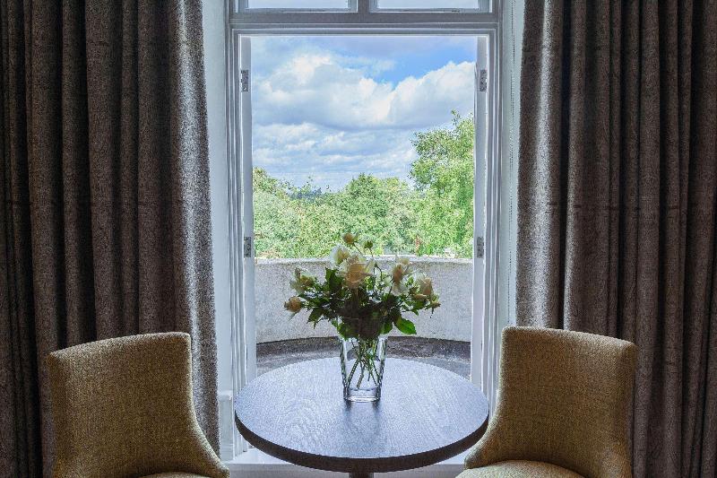 Oatlands Park Hotel - Oda