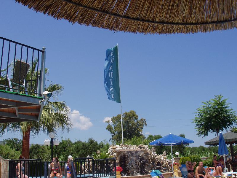 Paradise Apartments - Genel