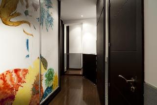 THC Latina Hostel