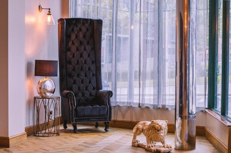 The Grand Hotel - Lobi