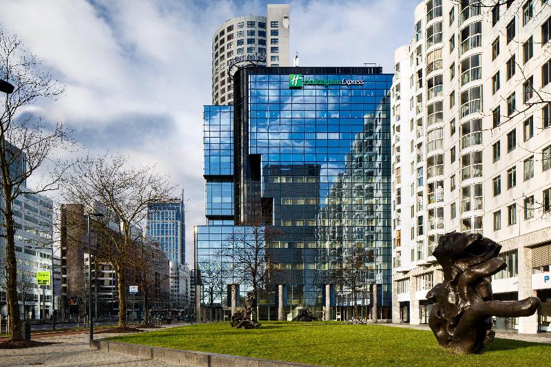 Holiday Inn Express Rotterdam-Central Station - Genel