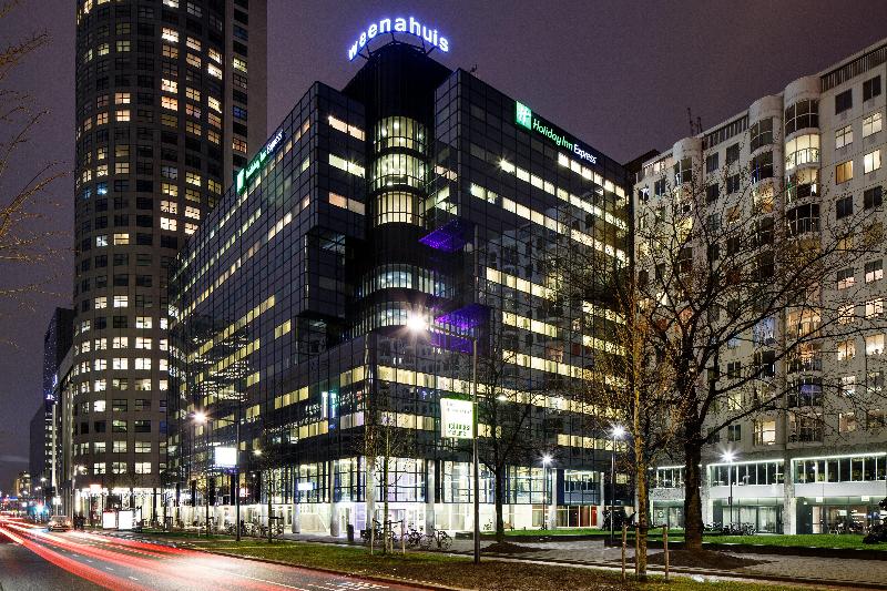 Holiday Inn Express Rotterdam-Central Station - Genel