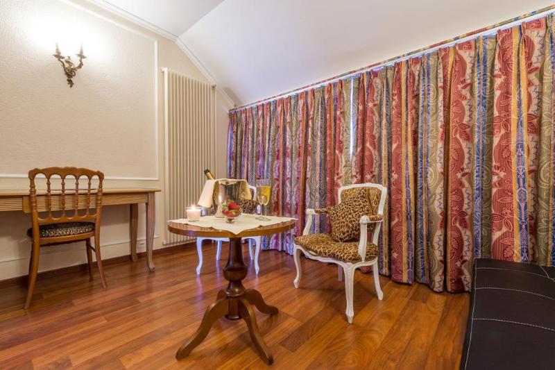 BEST WESTERN Hotel Diplomate - Genel